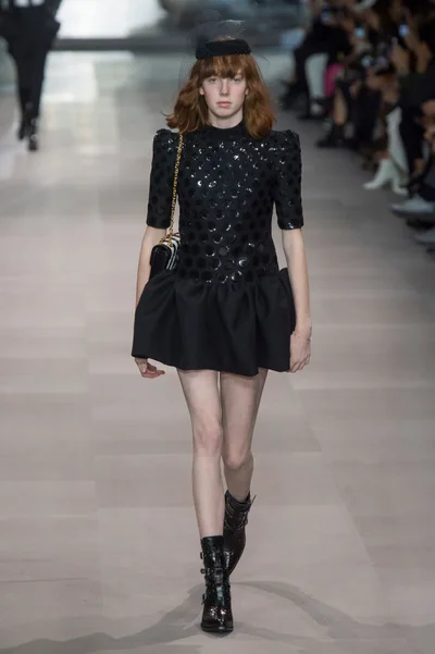 Look 37